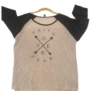 Delta Apparel Platinum Casual Weekend Graphic Baseball Tee EUC